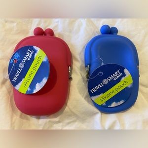 2 Travel Smart Conair Silicon Pouches (1 pink/1 blue)